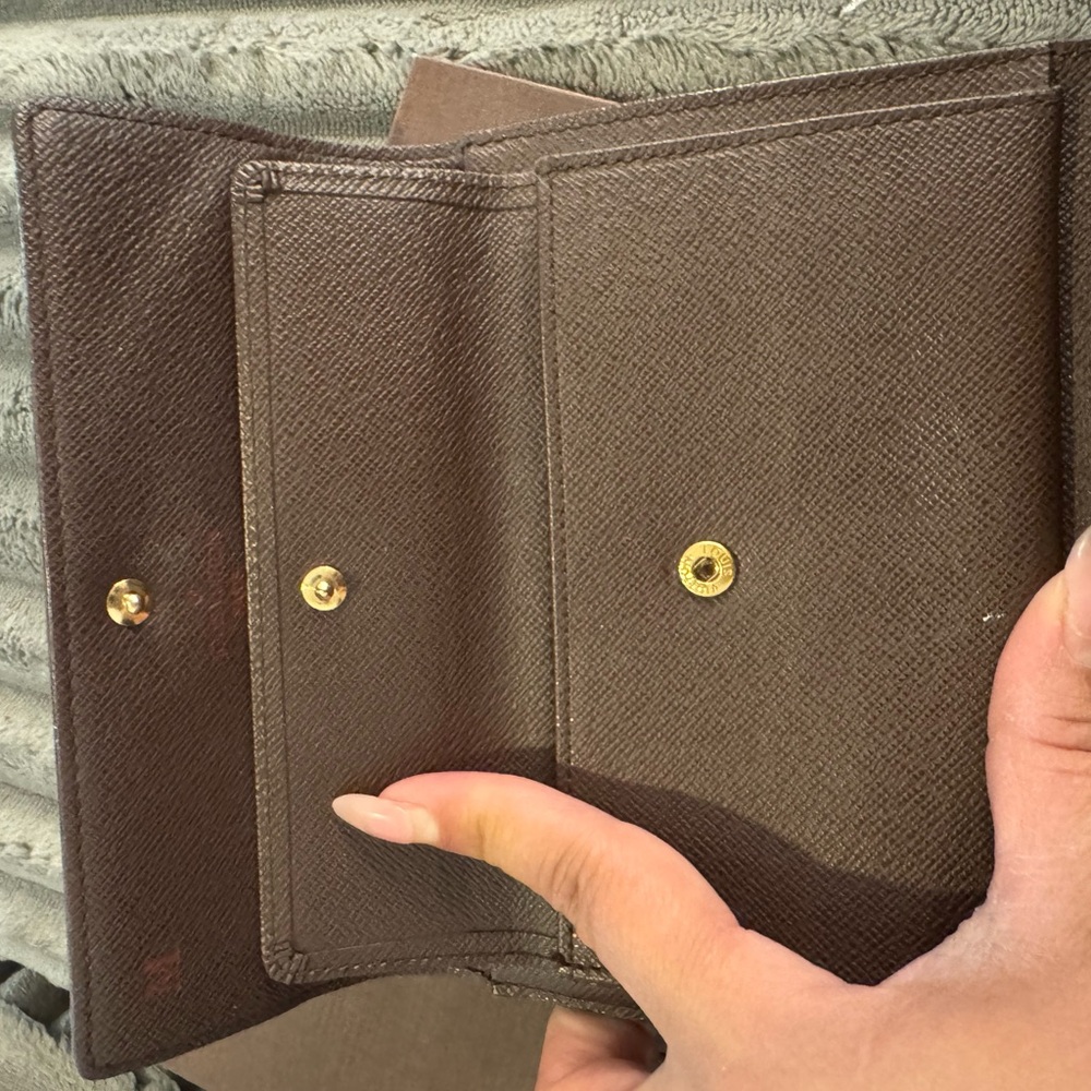 Louis Vuitton Brown and Tan Checkered Wallet - Picture 6 of 9